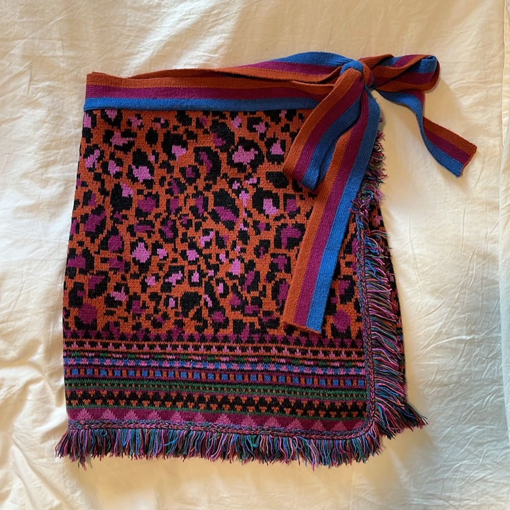 FARM RIO RED AINIKA TAPESTRY SKIRT - Picture 3 of 4